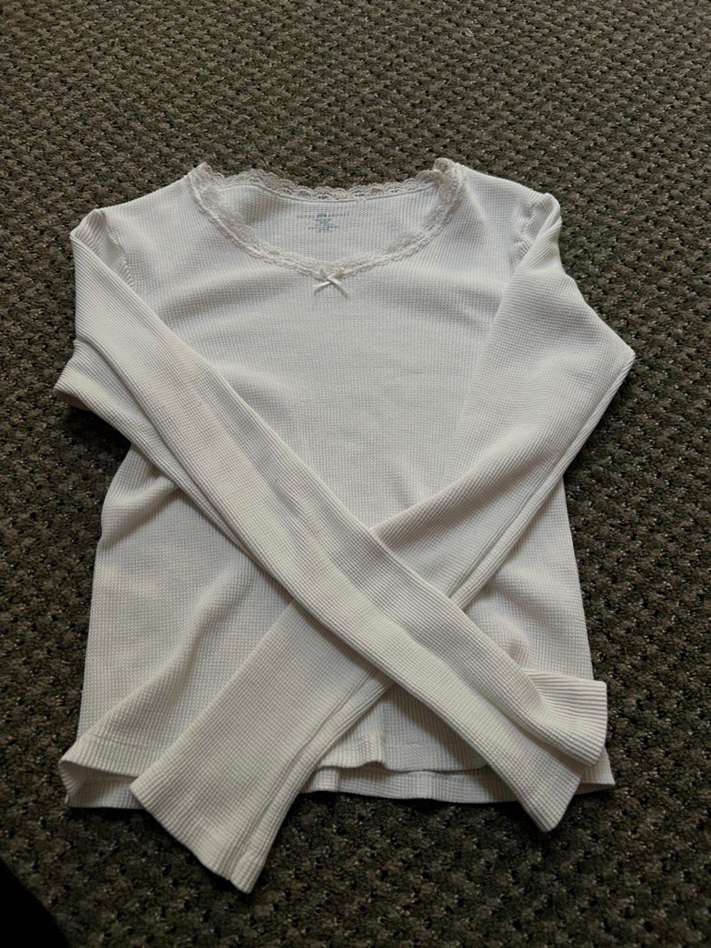 Brandy Melville Lace-Trim White Long-Sleeve